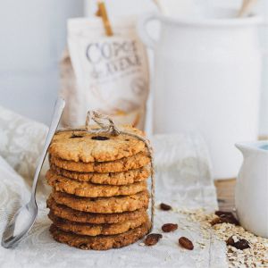 Organic spelled, oatmeal and raisin biscuits