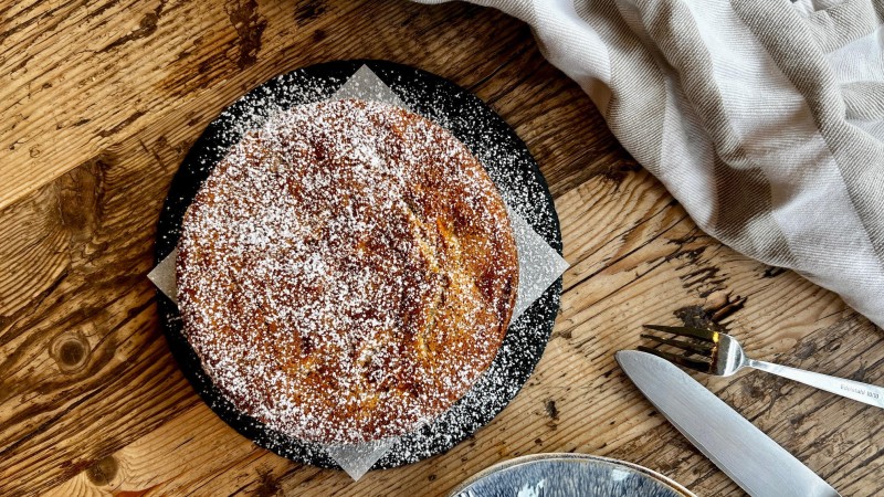 Pastel de manzana con crumble de canela