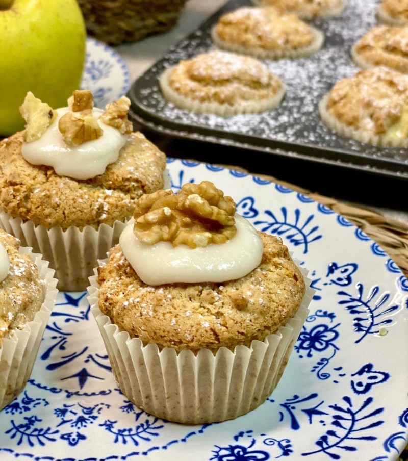 Apple Muffins